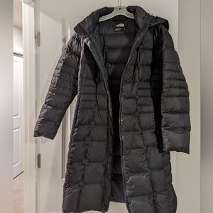 Women's North Face Down Jacket (medium)